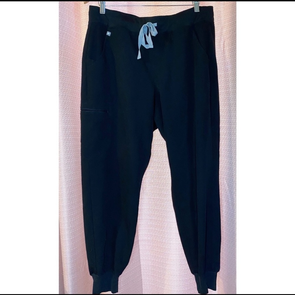 Womens figs jogger scrub pants great shape